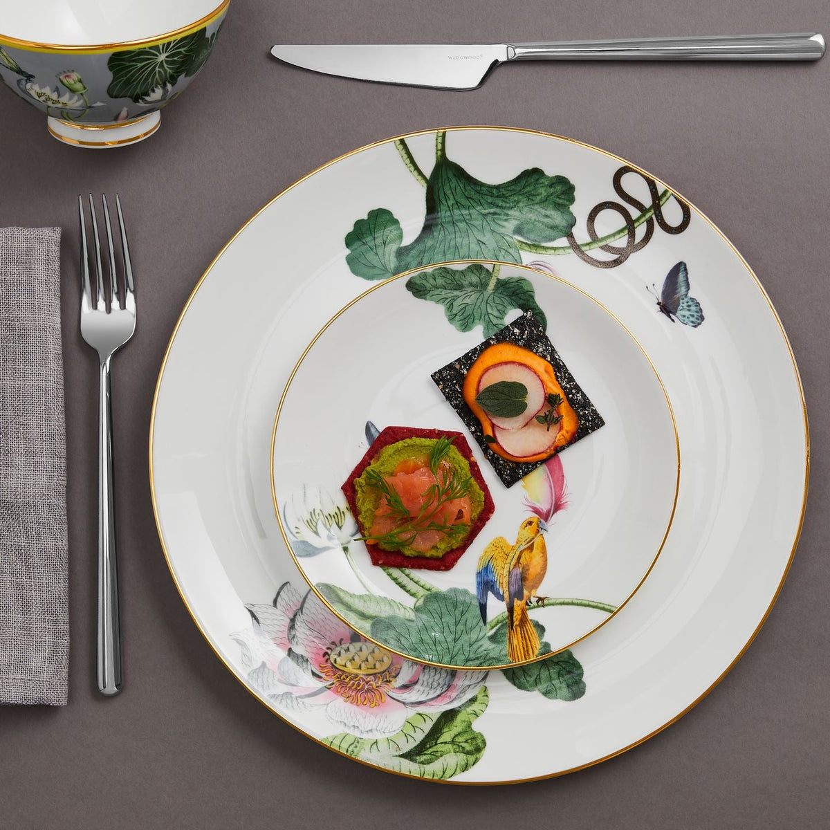 Waterlily Dinner Plate