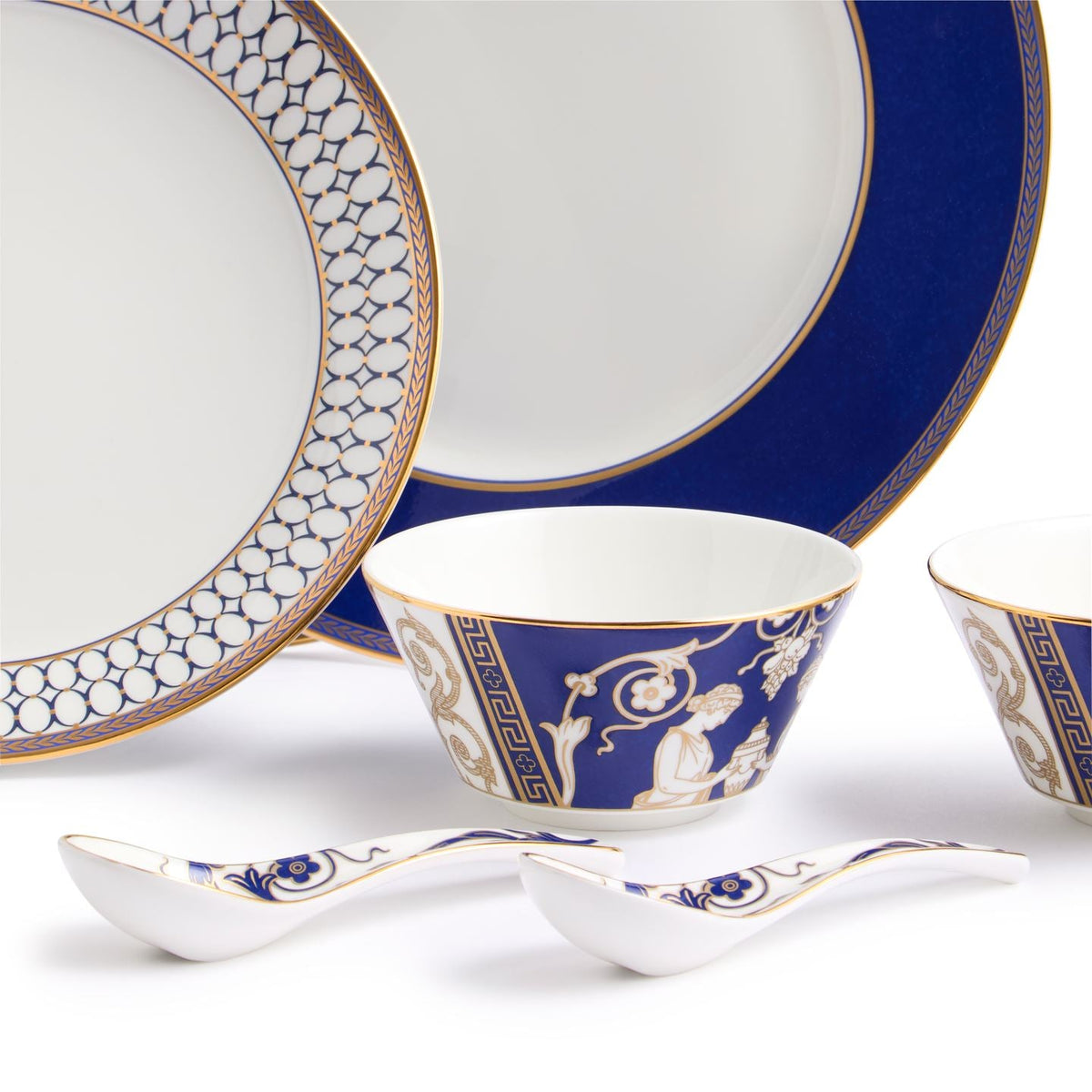 Renaissance Gold 8 Piece Dinnerware Set