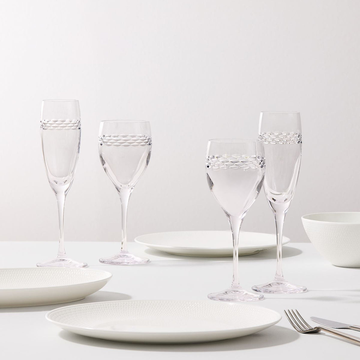 Neo Wine Glasses Set of 2