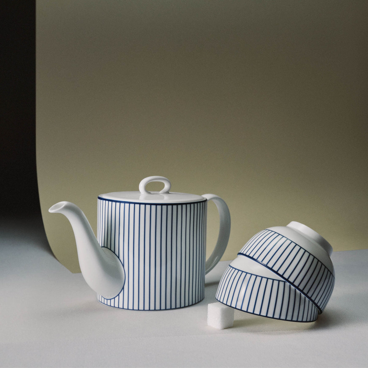 Gio Pinstripe Teapot