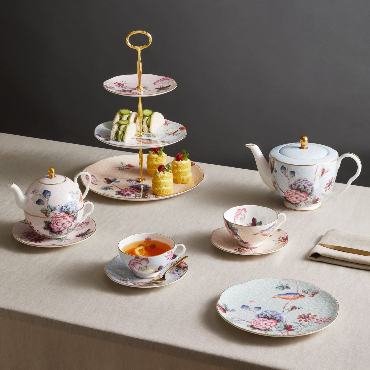 Cuckoo 3 Tier Cake Stand