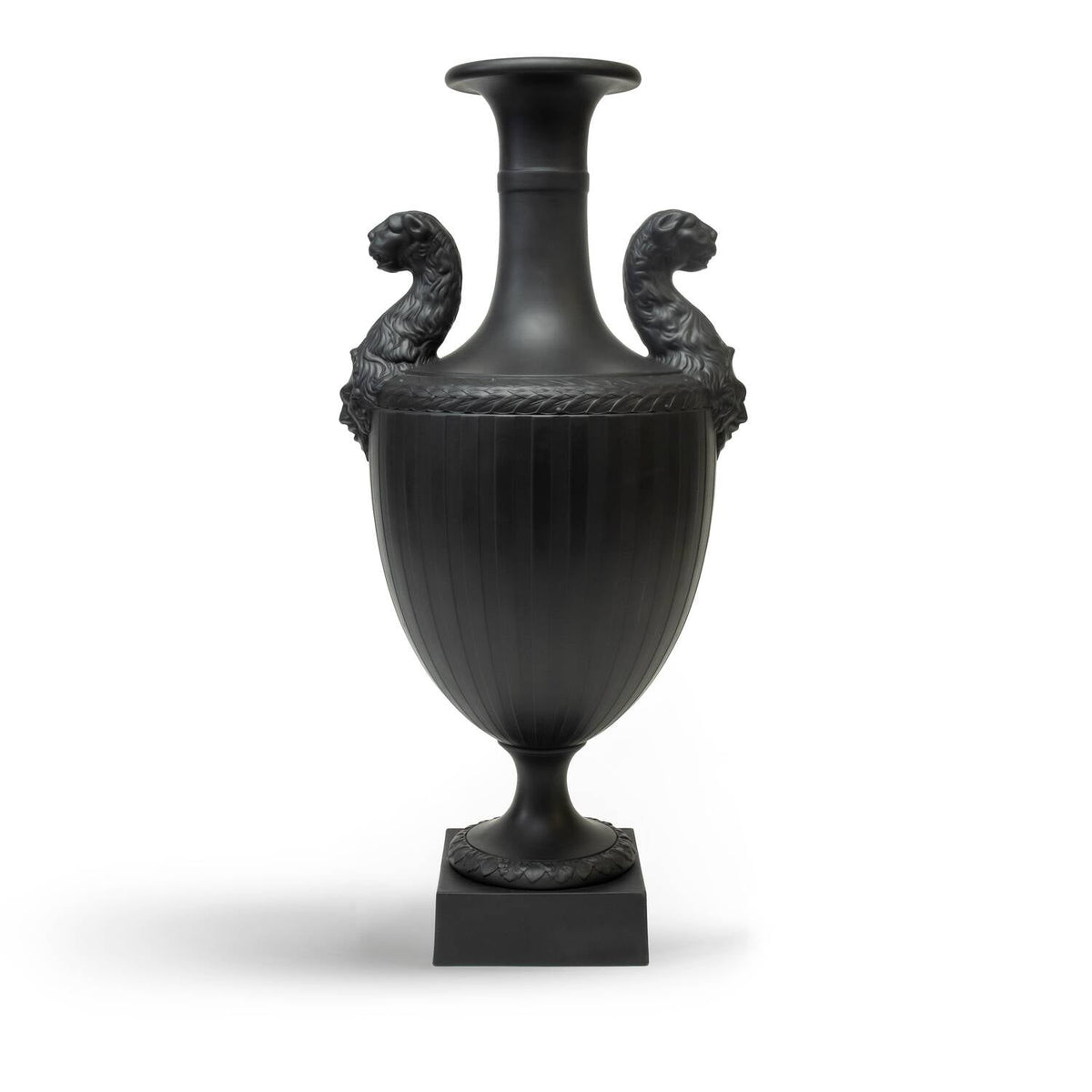 Panther Vase Black